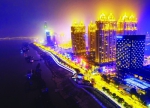 武昌沿江高楼组成的璀璨夜景         记者胡九思 航拍 - 新浪湖北
