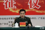 图为2012年时任广州军区政治部副主任的吴社洲 - 新浪湖北