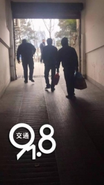 两男子约定去神农架烧炭自杀 因天气原因改到杭州 - 新浪湖北