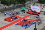2800多名师生走红毯晒笑脸   通识教育学院举办首届艺术节 - 湖北大学