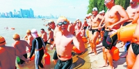 5345名泳士今日逐浪武汉 方队数量和人数均创纪录 - 新浪湖北