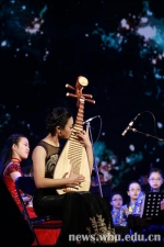 管弦交织，辞旧迎新（组图） - 武汉大学