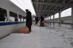 客运车站对站台等重要通道和部位做到随积随扫 - Hb.Chinanews.Com