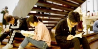世界读书日：对“经典原著”说YES - 武汉大学