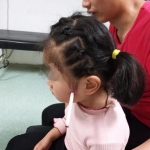 武汉5岁女童做作业时摔倒 铅笔插入脸颊4厘米(图) - 新浪湖北