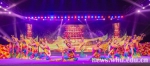 载歌载舞庆祝改革开放40年和建校125周年 - 武汉大学