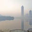 12月17日晨，薄雾随着太阳的升起，在金银湖的水天之间织出朦胧的轻纱 记者李永刚 摄 - 新浪湖北