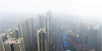 雨雾中二环线复兴村一带的高楼记者李永刚摄 - 新浪湖北