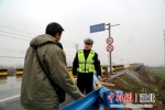 交警张正丰：设计小程序，助力整改467处道路隐患 - Hb.Chinanews.Com