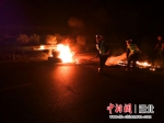 紧张的救火过程 - Hb.Chinanews.Com