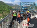 G59呼北高速襄阳段：70米高空强化施工安全监管 - Hb.Chinanews.Com