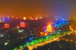 4月30日，蛇山首次披上霓虹外衣，美轮美奂 记者贾代腾飞 通讯员江萌 摄 - 新浪湖北