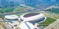 武汉市五环体育中心，将举办军运会足球、乒乓球和游泳（水上救生）3项赛事。 徐一帆 摄 - 新浪湖北