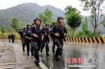 图为30公里武装奔袭 - Hb.Chinanews.Com