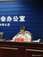 湖北警方摧毁跨境毒贩网络：五层级101名嫌疑人落网 - 新浪湖北