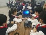 人工智能走进中小学课堂 学生编程让车辆自动驾驶 - 新浪湖北
