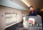 汉十高铁乘务员。记者 刘涛 摄 - 新浪湖北