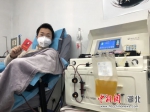 许德龙医生捐献血浆 - Hb.Chinanews.Com