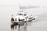 钟祥市公安局汉江保护专职警队在江上巡查 - 新浪湖北