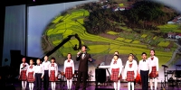 图为盲人演员蒋灿与北京盲校“乐之光”合唱团演唱歌曲《一个也不能少》 - 残疾人联合会