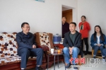 员工妻子产下四胞胎 兴发集团帮扶10万元 - Hb.Chinanews.Com