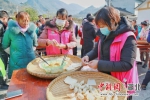 双手捏出幸福来——包饺子比赛 - Hb.Chinanews.Com