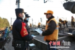 对铁路施工人员进行安全生产宣传 - Hb.Chinanews.Com