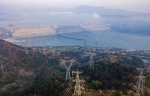 2021年1月1日，湖北宜昌，长江三峡枢纽工程及右岸电站外送输电线路（无人机照片）。 - 新浪湖北