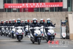 襄阳举行“一居一警”警用电动摩托车配发仪式 - Hb.Chinanews.Com