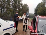 警方帮助儿童找到家人 - Hb.Chinanews.Com