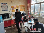 湖北利川：防范电信网络诈骗宣传走进群众家 - Hb.Chinanews.Com