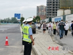 荆州公安全力护航中考 - Hb.Chinanews.Com
