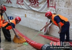 武汉增援力量排涝抢险在行动 - Hb.Chinanews.Com
