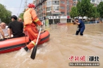 湖北消防王方：是记录者 更是冲锋在前的消防员 - Hb.Chinanews.Com