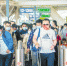 10月7日，高铁抵达武汉火车站，旅客有序出站。 （湖北日报全媒记者 梅涛 通讯员 况才咏 摄） - 新浪湖北