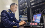 直击春运：我在三峡船闸船舶待闸锚地用5G - Hb.Chinanews.Com