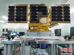 “启明星一号“微纳卫星全貌　武汉大学宇航科学与技术研究院供图 - 新浪湖北
