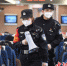 民警在列车上开展安全检查 通讯员供图 - Hb.Chinanews.Com