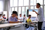 开学第一天，校领导深入课堂巡视 - 武汉大学