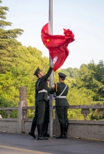 无上荣光！武汉大学师生参加天安门升国旗仪式 - 武汉大学