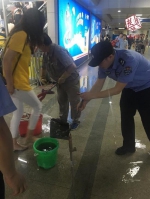 武汉1小时豪泼出一天大雨量 场面似末日大片(图) - 新浪湖北