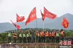 溃口成功合龙 余凯 摄 - 新浪湖北