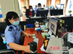 恩施市公安局交警大队窗口便民服务再升级 - Hb.Chinanews.Com