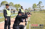 黄冈公安组织开展“全警实战大练兵”手枪射击训练 - Hb.Chinanews.Com